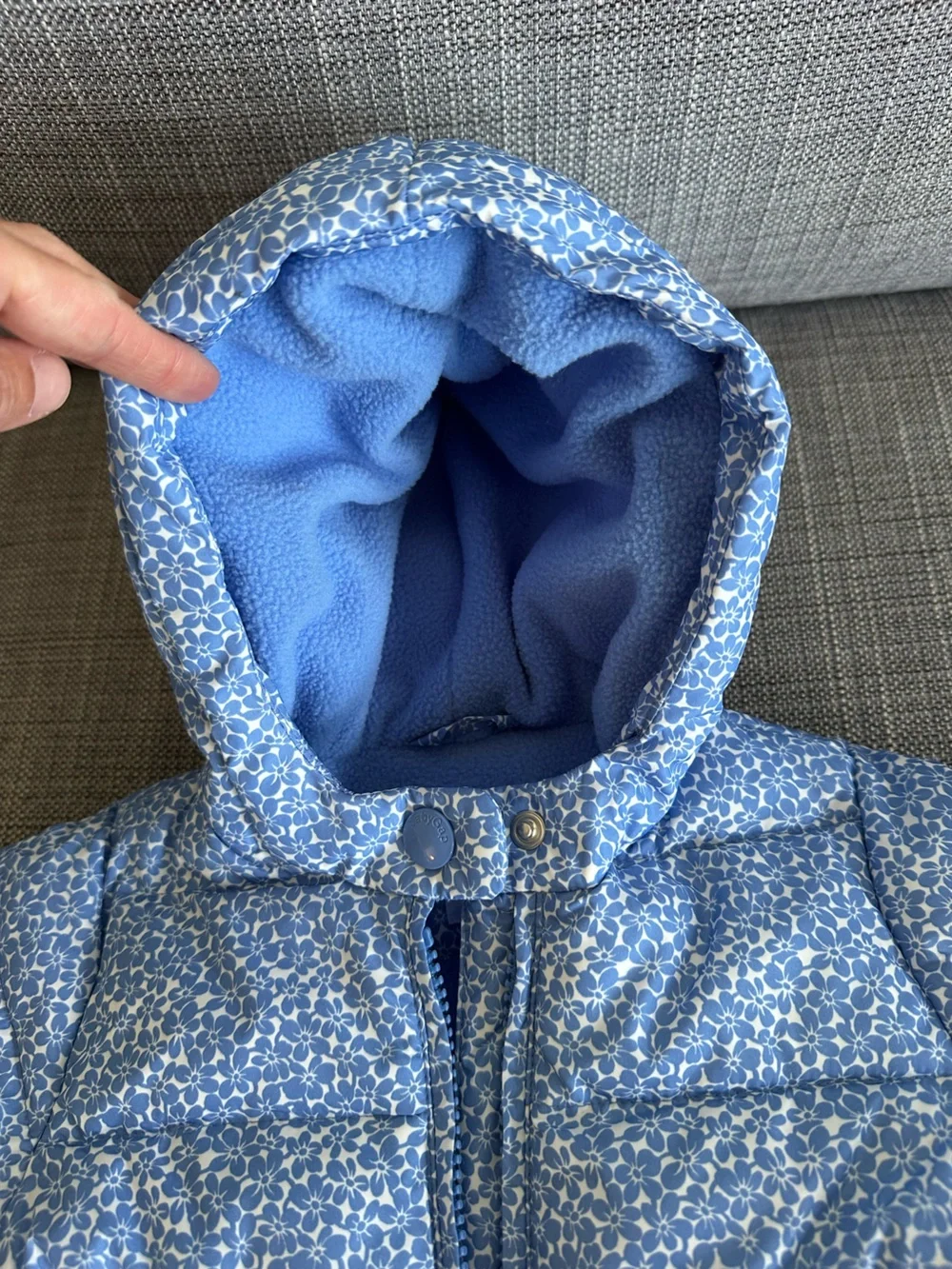 Baby GAP | Hooded Puffer Jacket in Blue Floral, Size 6-12 Mo ✨